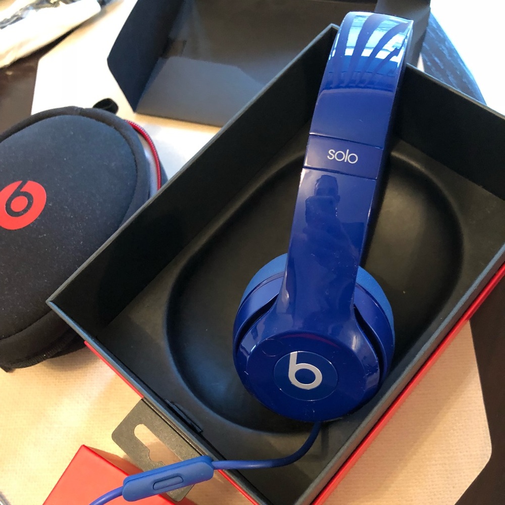 Beats solo headphones